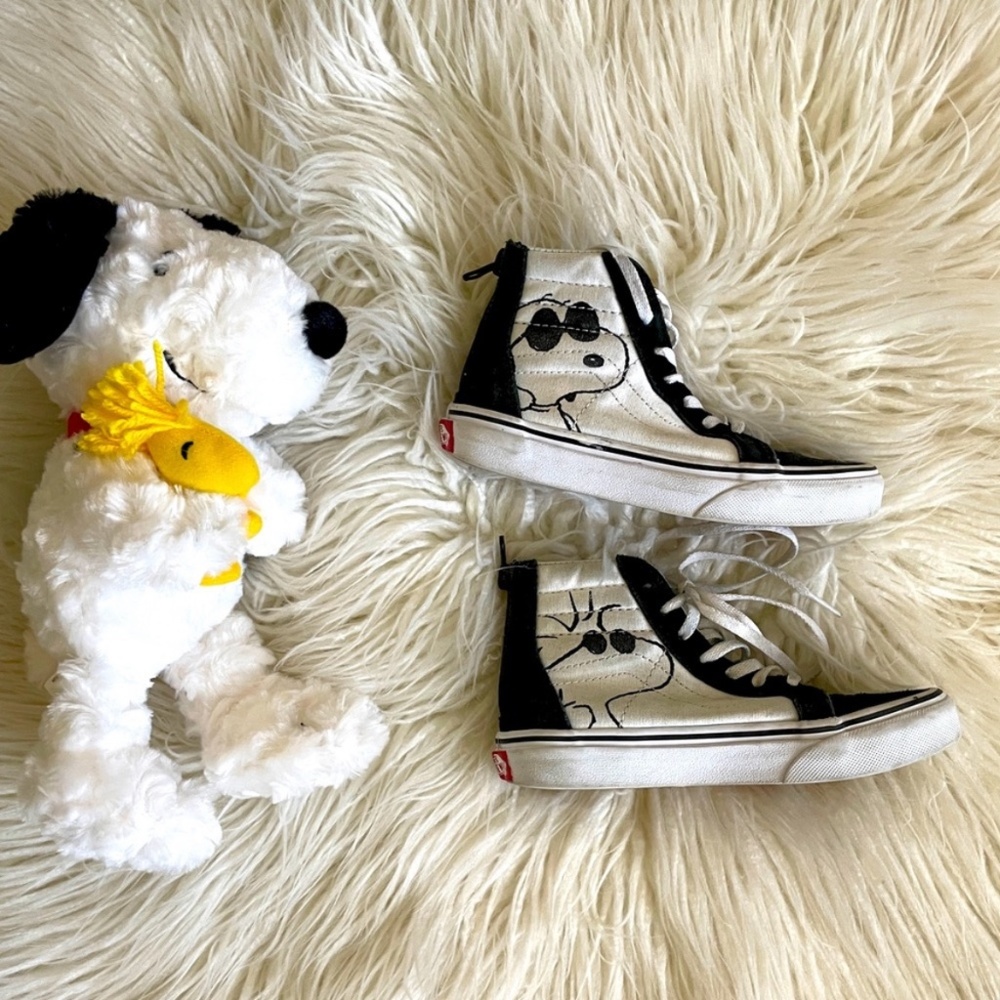 VANS Peanuts Snoopy & Woodstock HiTop Sneakers